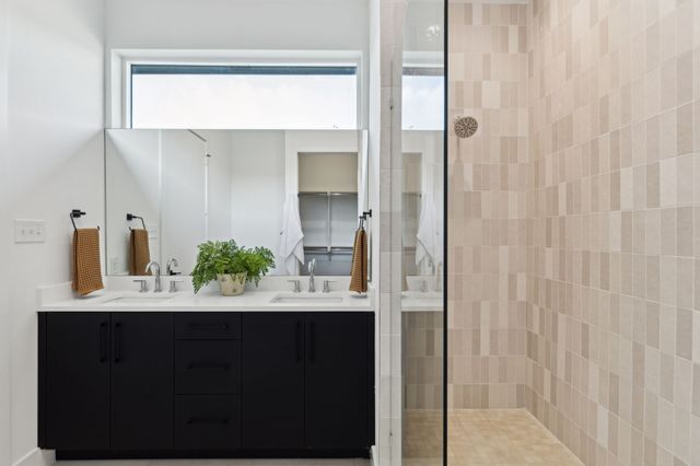 2142 Lovedale Avenue 103, Dallas, TX 75235