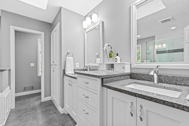 13687 Dunbar Way, Apple Valley, MN 55124