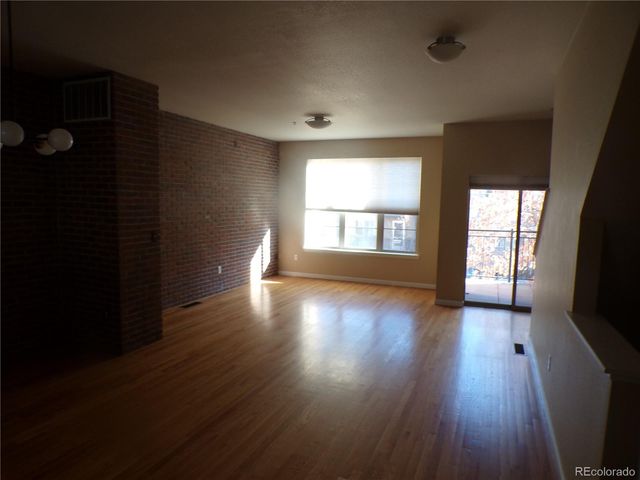 7027 W Virginia Avenue, Lakewood, CO 80226