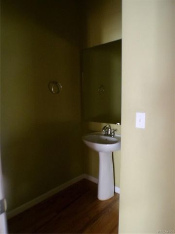 7027 W Virginia Avenue, Lakewood, CO 80226