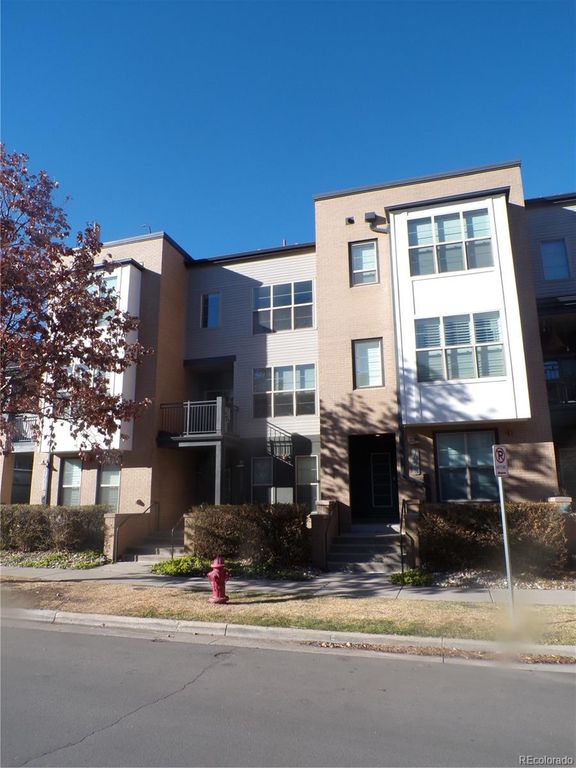 7027 W Virginia Avenue, Lakewood, CO 80226