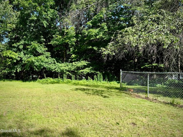 1278 Hawthorn Road, Niskayuna, NY 12309