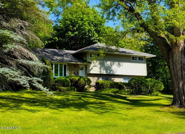 1278 Hawthorn Road, Niskayuna, NY 12309
