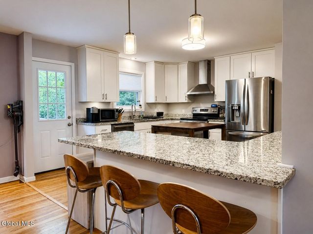 1278 Hawthorn Road, Niskayuna, NY 12309