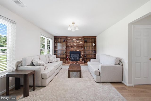 7825 OAK ST, Manassas, VA 20111