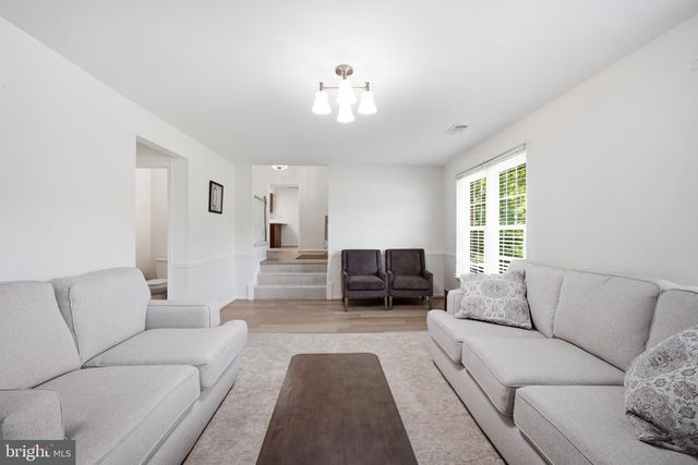 7825 OAK ST, Manassas, VA 20111