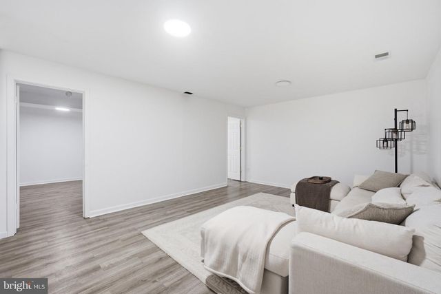 7825 OAK ST, Manassas, VA 20111
