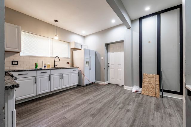 7752 S Evans Avenue, Chicago, IL 60619