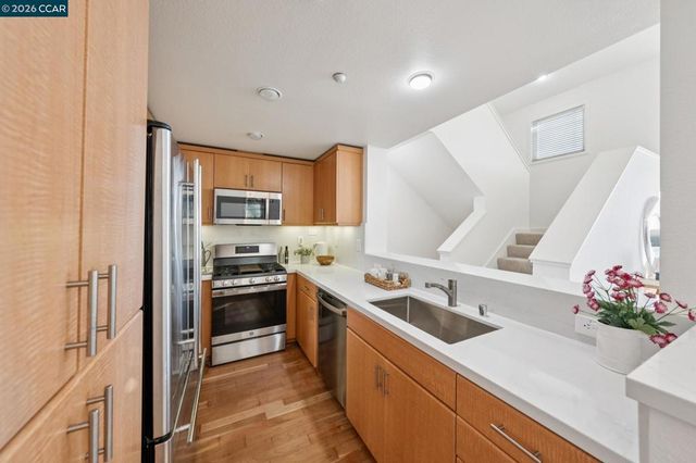 2803 Regatta Drive, Oakland, CA 94601