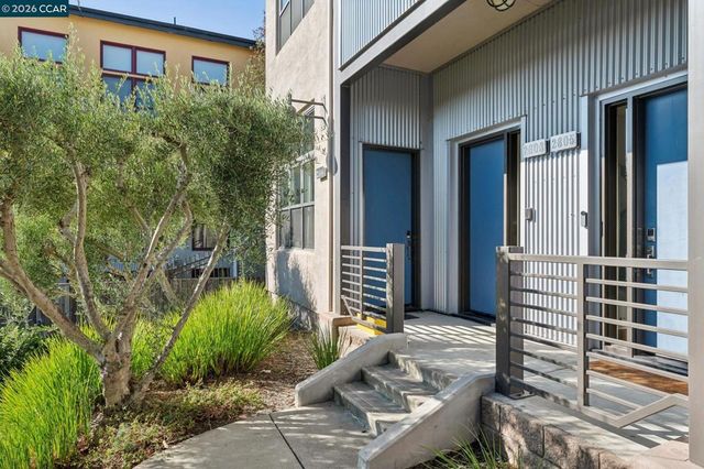 2803 Regatta Drive, Oakland, CA 94601