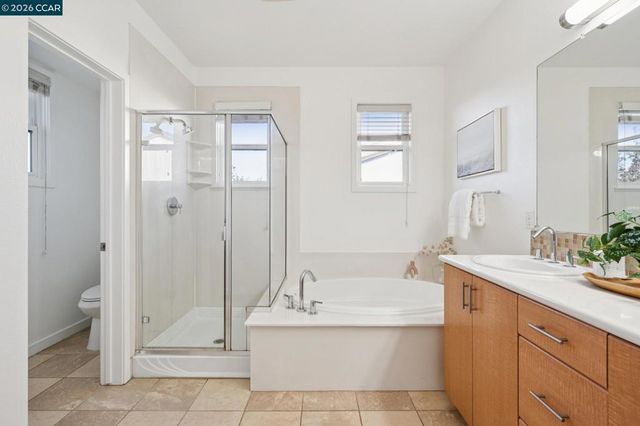2803 Regatta Drive, Oakland, CA 94601