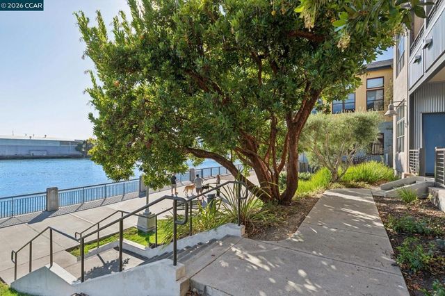 2803 Regatta Drive, Oakland, CA 94601