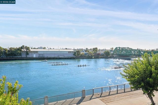 2803 Regatta Drive, Oakland, CA 94601
