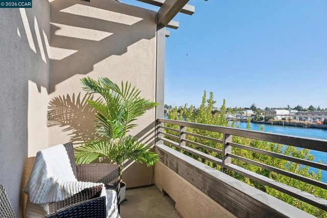 2803 Regatta Drive, Oakland, CA 94601