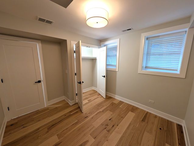 616 W Patterson Avenue 1E, Chicago, IL 60613