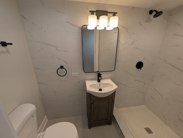 616 W Patterson Avenue 1E, Chicago, IL 60613