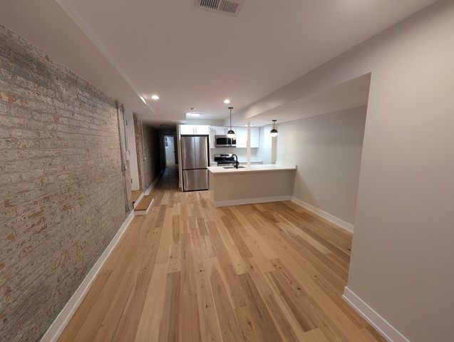 616 W Patterson Avenue 1E, Chicago, IL 60613