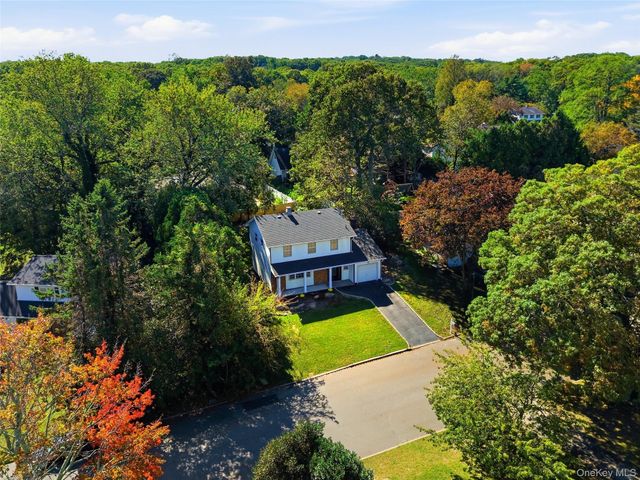 4 Deepdale Drive, Rocky Point, NY 11778