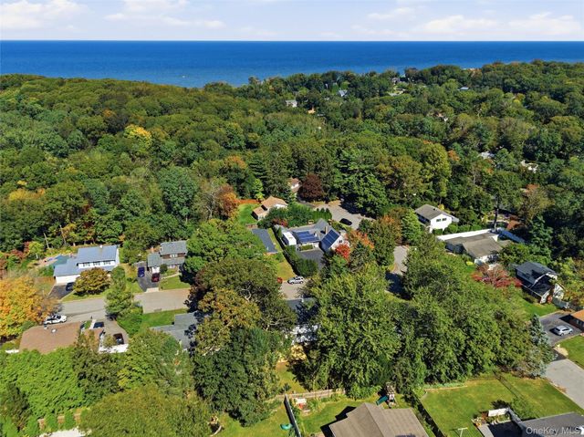 4 Deepdale Drive, Rocky Point, NY 11778