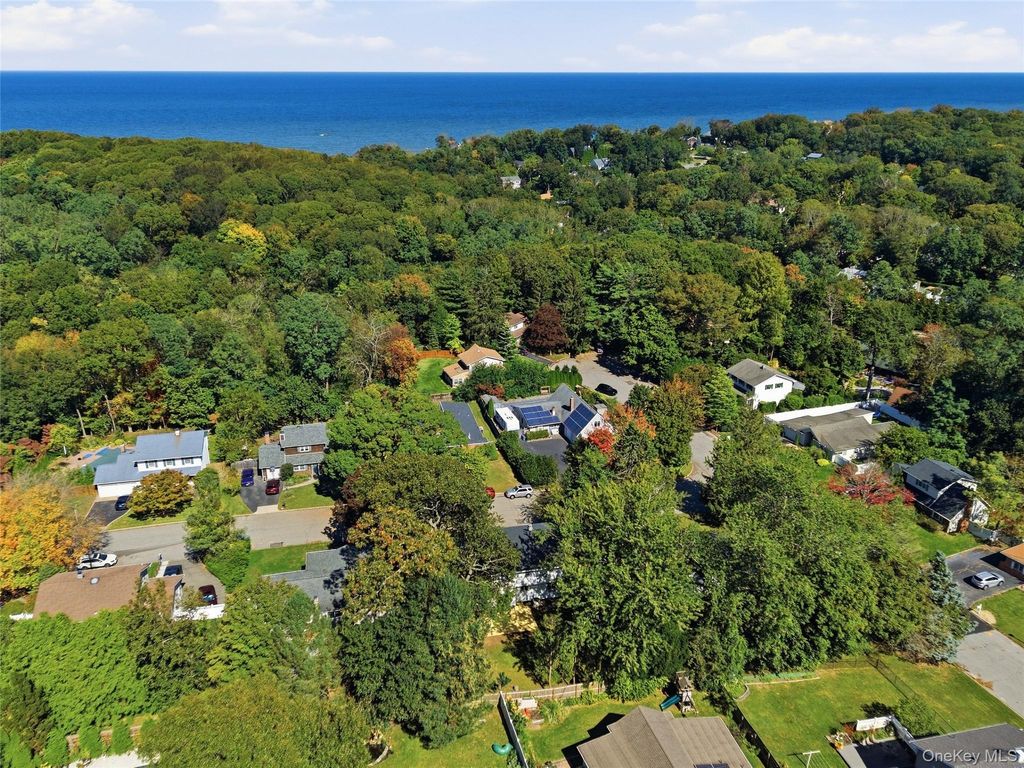 4 Deepdale Drive, Rocky Point, NY 11778 — photo 3