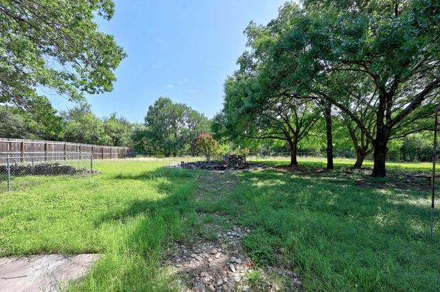 1001 S Gabriel DR, Leander, TX 78641