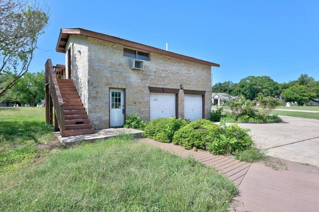 1001 S Gabriel DR, Leander, TX 78641