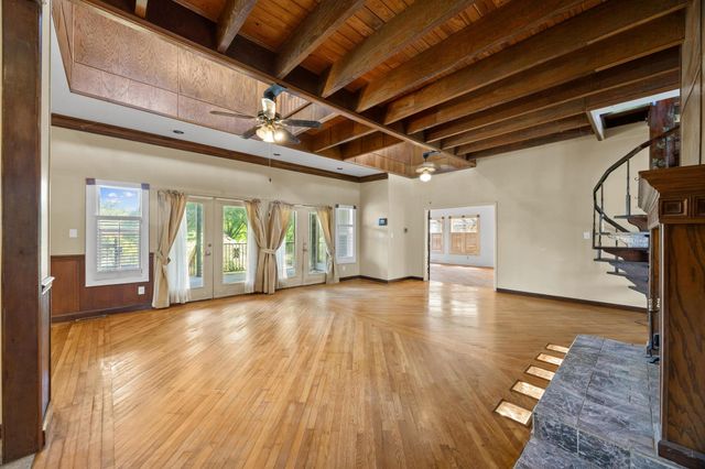 1001 S Gabriel DR, Leander, TX 78641