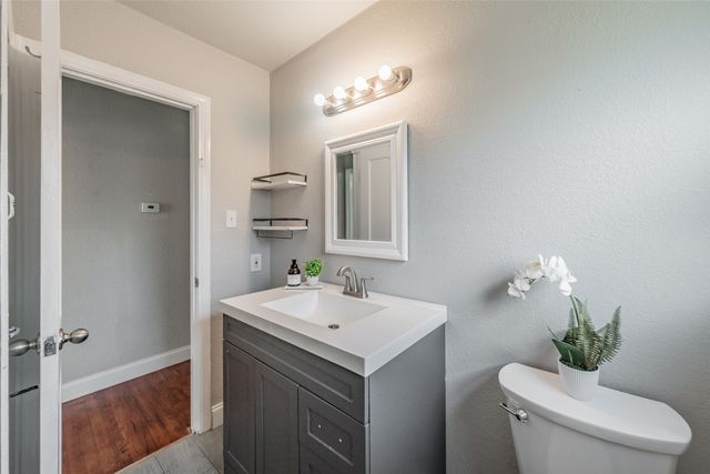 1102 W Russell Avenue, Carrollton, TX 75006