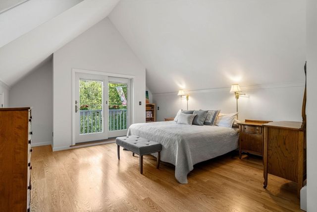 4 Deer Haven Rd, Beverly, MA 01915