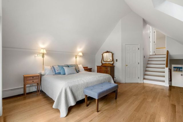 4 Deer Haven Rd, Beverly, MA 01915