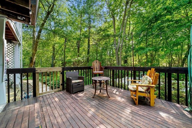 4 Deer Haven Rd, Beverly, MA 01915