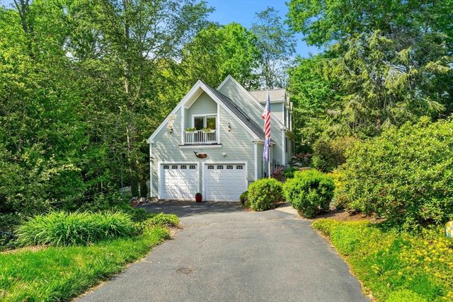 4 Deer Haven Rd, Beverly, MA 01915