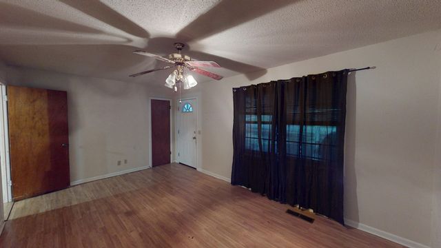 2613 Hickman Ave, Elba, AL 36323