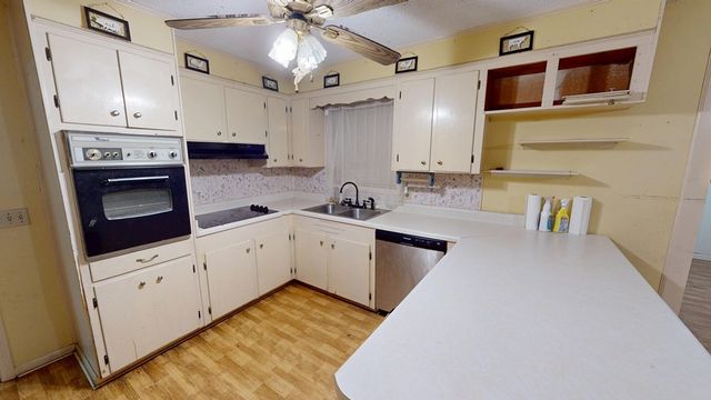 2613 Hickman Ave, Elba, AL 36323