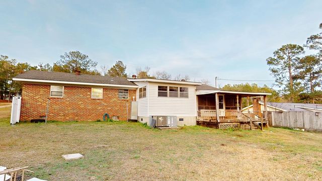 2613 Hickman Ave, Elba, AL 36323