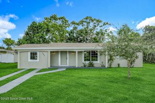 983 Vangi Lane NE, Palm Bay, FL 32905