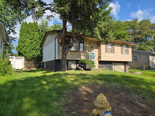 2308 Jebens Avenue, Davenport, IA 52804