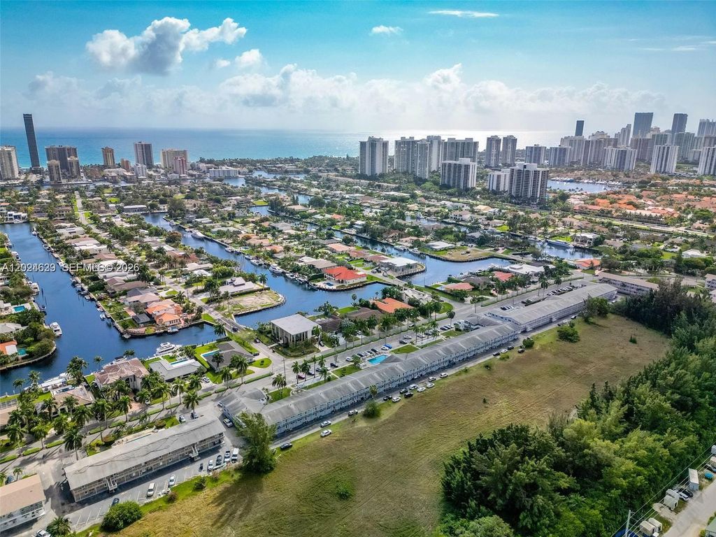 600 Layne Blvd 212, Hallandale Beach, FL 33009