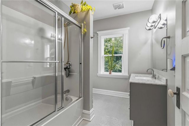 2528 Benton Boulevard, Kansas City, MO 64127