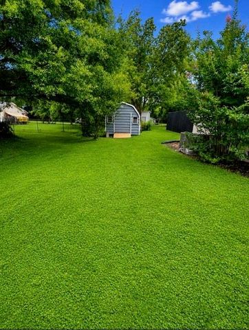 4 Crestwood Road, Cartersville, GA 30121