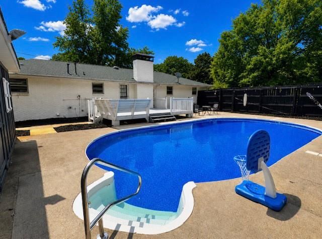 4 Crestwood Road, Cartersville, GA 30121