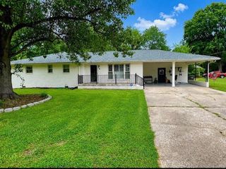 4 Crestwood Road, Cartersville, GA 30121