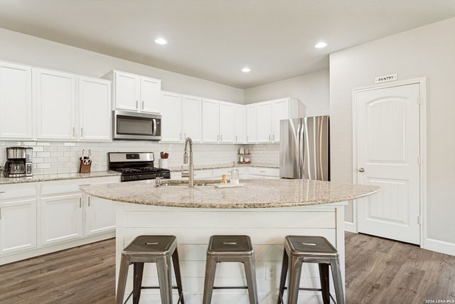 709 Brown Thrasher, San Antonio, TX 78253