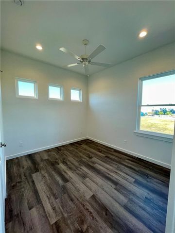 227 Port Mansfield St, Port Aransas, TX 78373