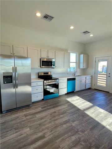 227 Port Mansfield St, Port Aransas, TX 78373