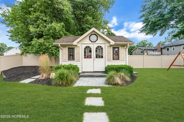 11 Verrazano Drive, Middletown, NJ 07748