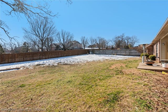 2307 Parkway Lane, Van Buren, AR 72956