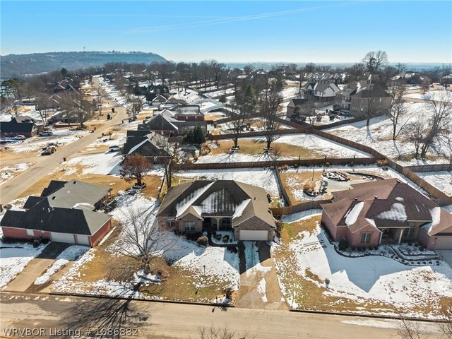 2307 Parkway Lane, Van Buren, AR 72956