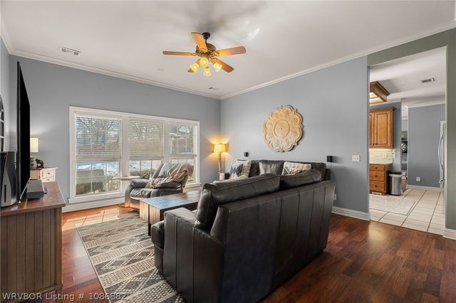 2307 Parkway Lane, Van Buren, AR 72956