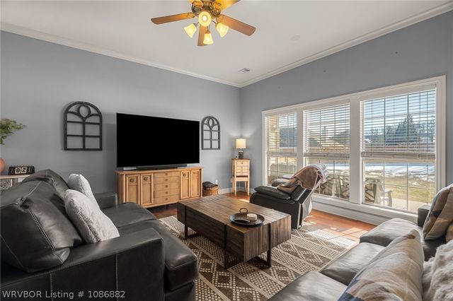 2307 Parkway Lane, Van Buren, AR 72956